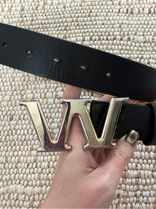 Alexander Wang Black Leather Belt with Silver W Letter Logo  display picture 2